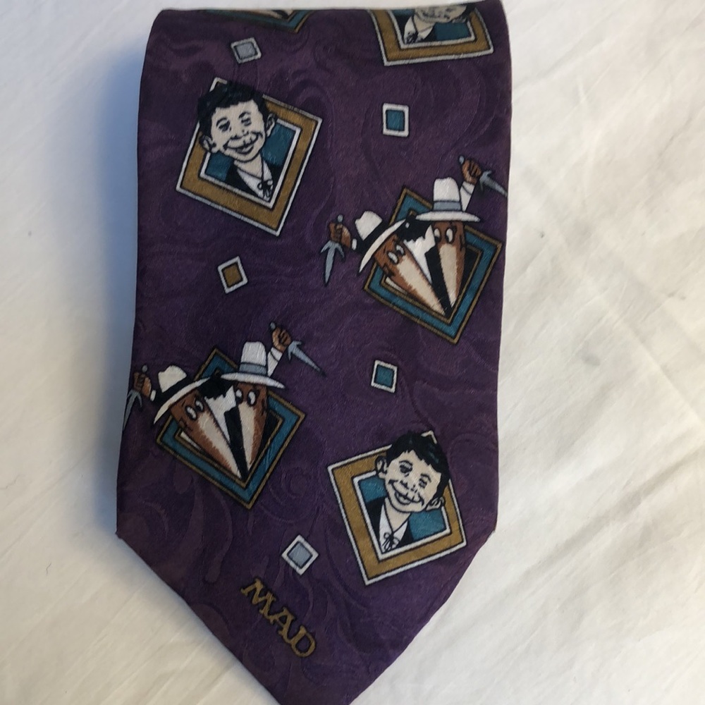 Mad Magazine Alfred E. Newman/Spy vs Spy Purple Silk Tie Made in Canada